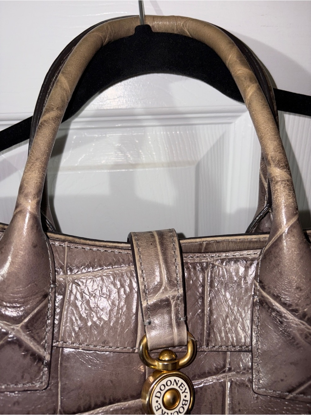 Dooney & Bourke Large Amelie gray crocodile-embossed Tote & Crossbody GUC - Picture 5 of 13
